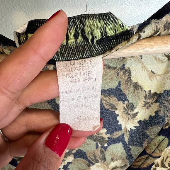 Vintage Necessary Objects Sheer Floral Vest | 90s Sleeveless Crop Top | Medium - Picture 5 of 6